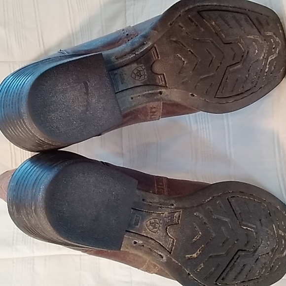 Ariat Cowboy Boots - Picture 13 of 14